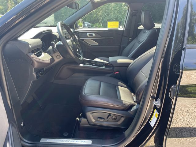 Certified 2025 Ford Explorer Platinum w/ Ultimate Package AWD/4WD image 44