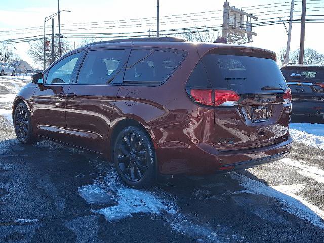 Used 2020 Chrysler Pacifica Limited image 4