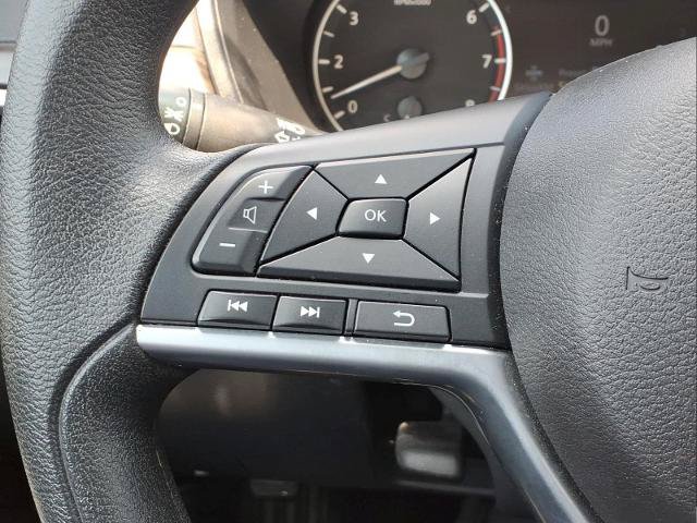 Used 2025 Nissan Altima 2.5 SV FWD image 25