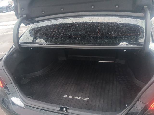 Used 2018 Toyota Camry XSE image 13