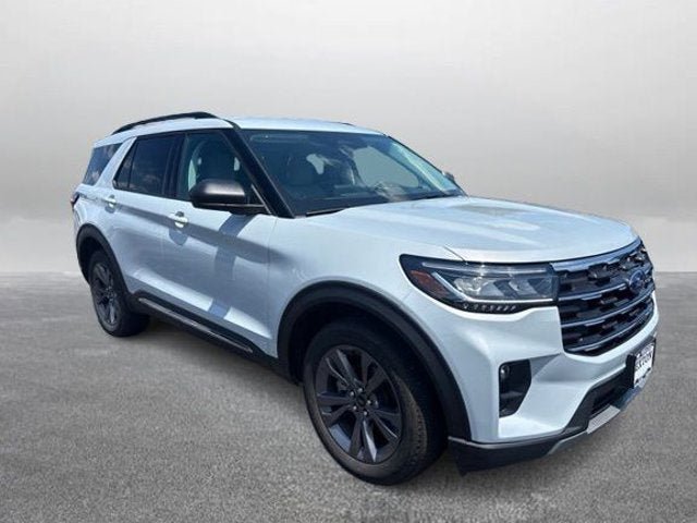 Certified 2025 Ford Explorer Active AWD/4WD image 5