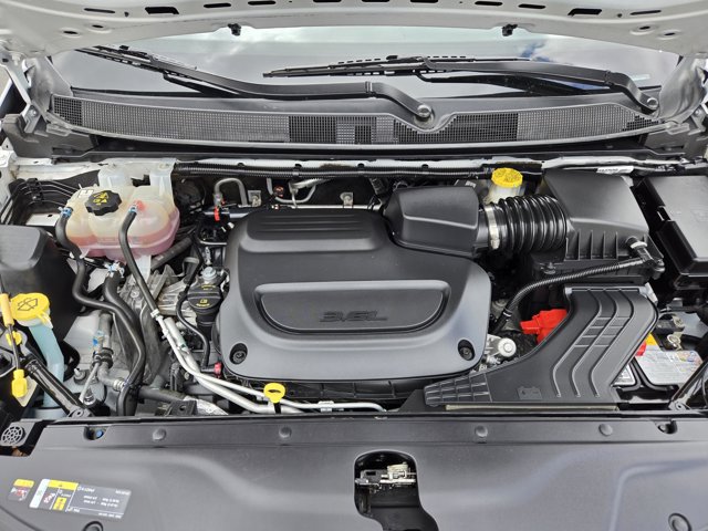 Used 2024 Chrysler Pacifica Touring-L FWD image 26