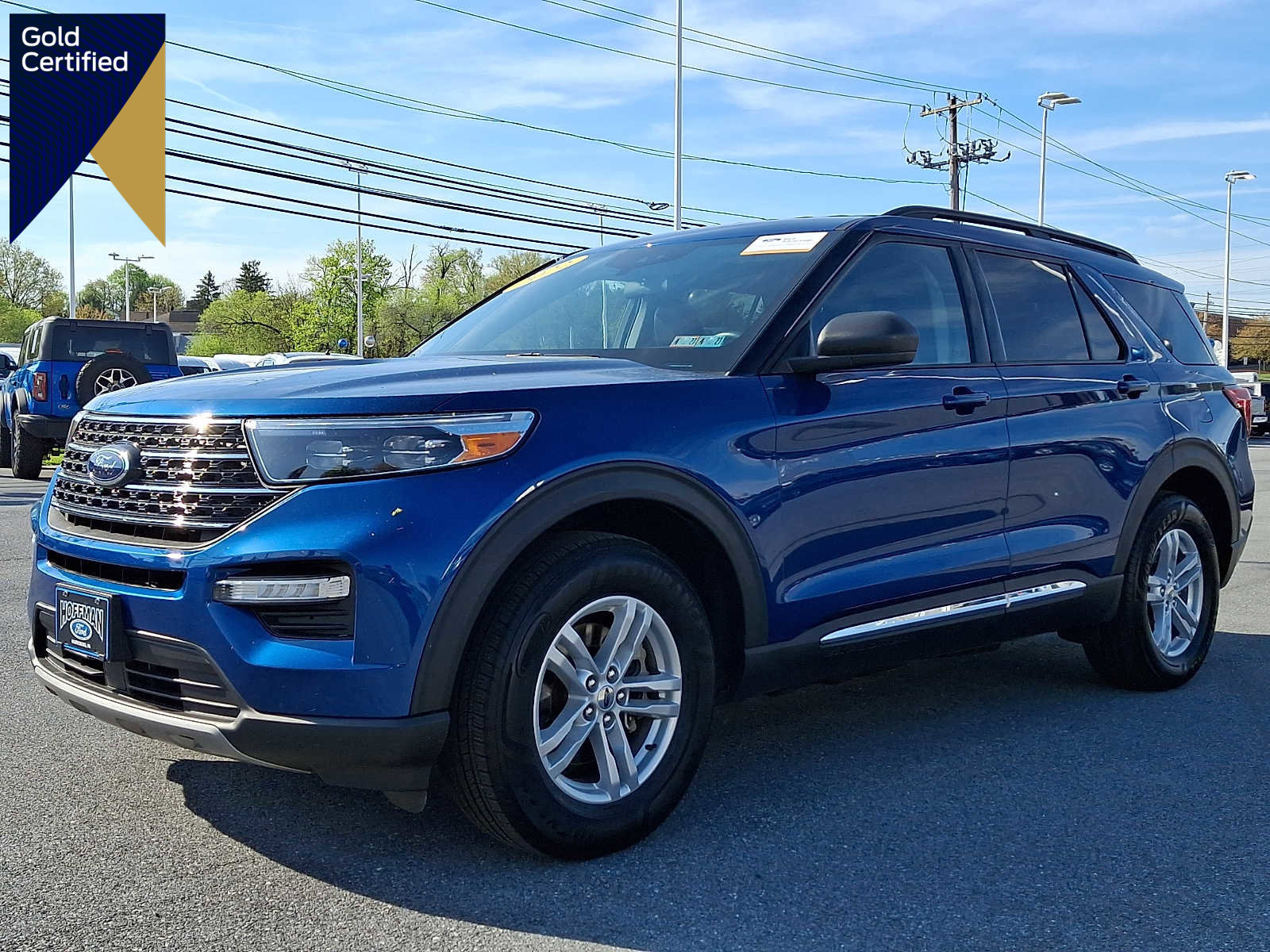 Certified 2022 Ford Explorer XLT w/ Equipment Group 202A AWD/4WD image 1