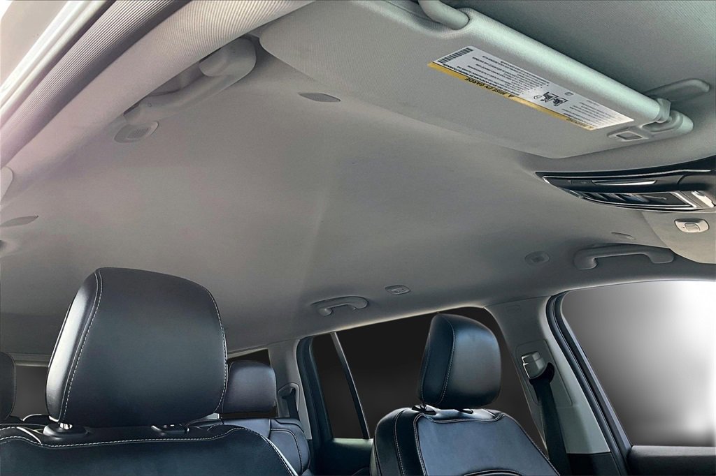 Used 2022 Jeep Grand Cherokee L Limited image 22