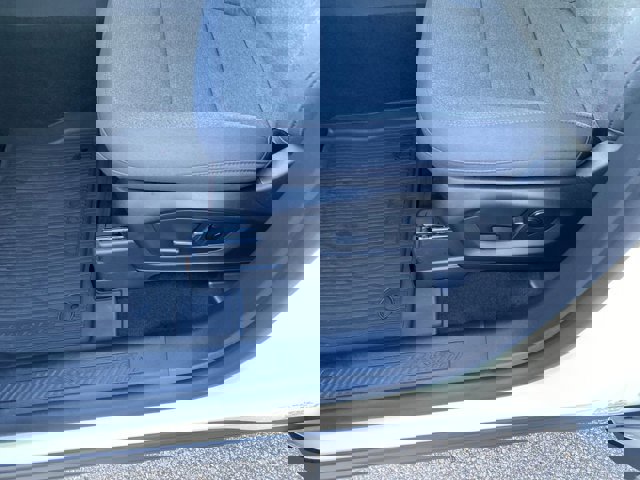 Certified 2025 Ford Explorer Active image 12