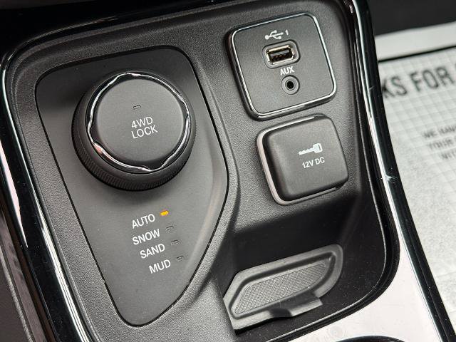 Used 2019 Jeep Compass Latitude AWD/4WD image 32
