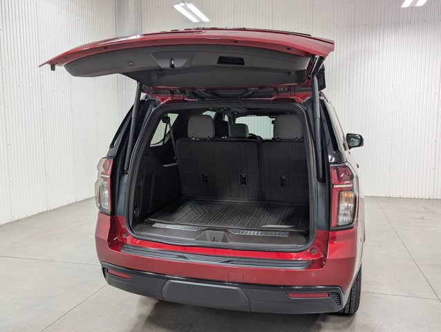 Used 2023 Chevrolet Suburban Z71 w/ Luxury Package image 9