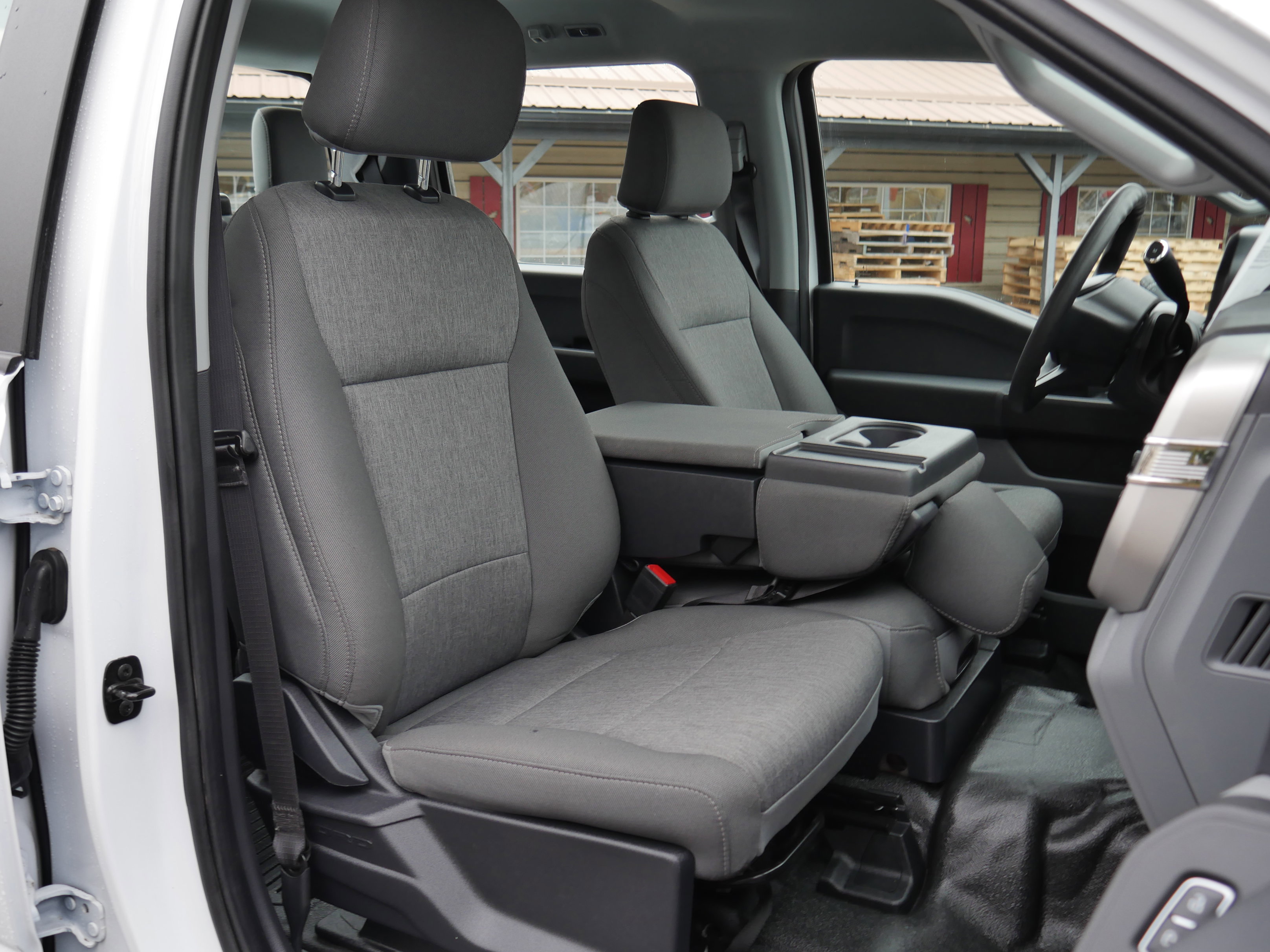 Certified 2024 Ford F250 XL w/ XL Chrome Package image 28