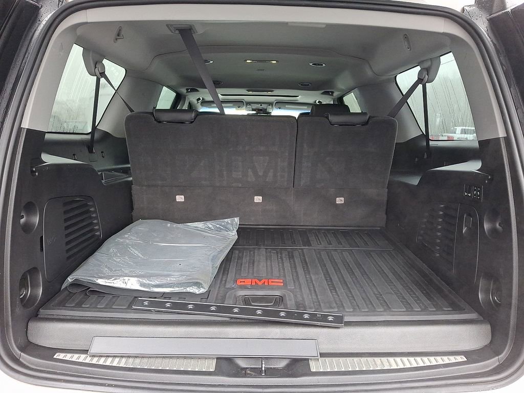 Used 2019 GMC Yukon XL SLT w/ Graphite Performance Edition image 31