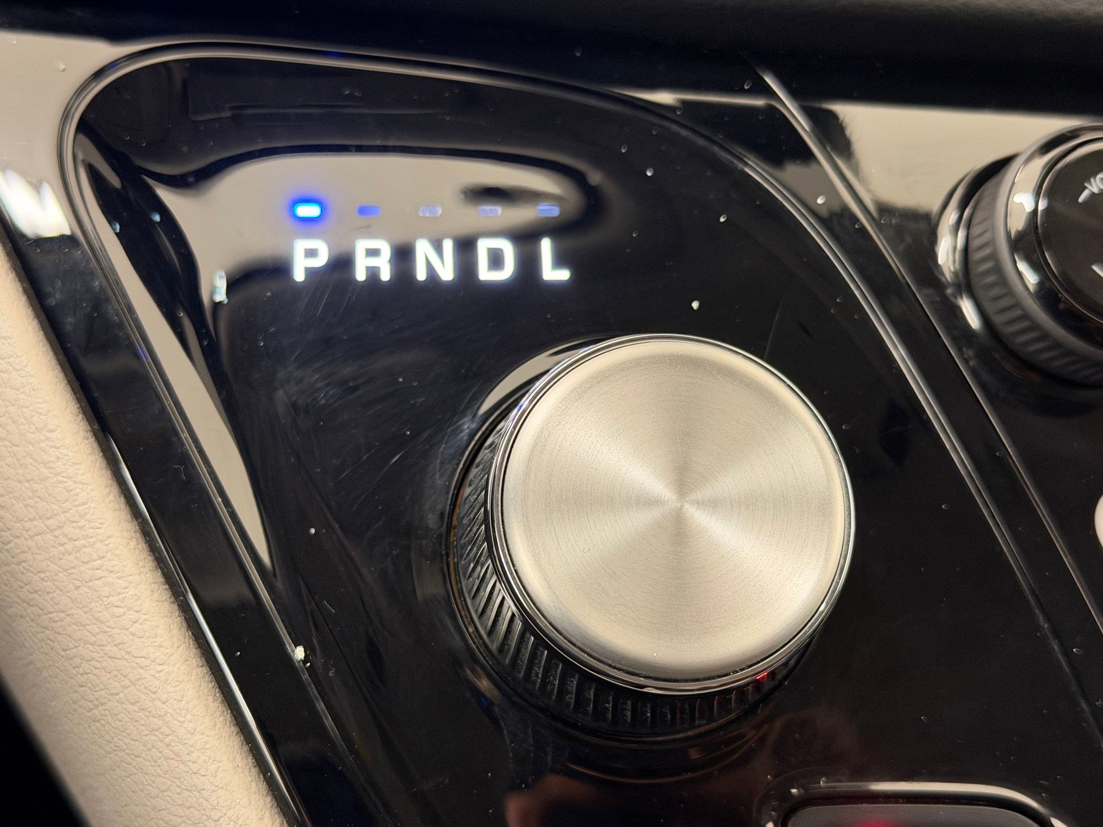 Used 2023 Chrysler Pacifica Touring-L image 22