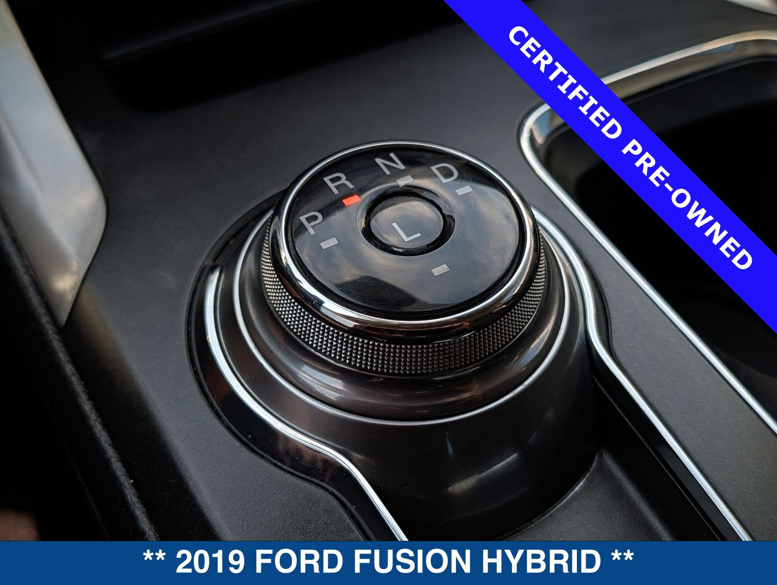 Certified 2019 Ford Fusion SE FWD image 32