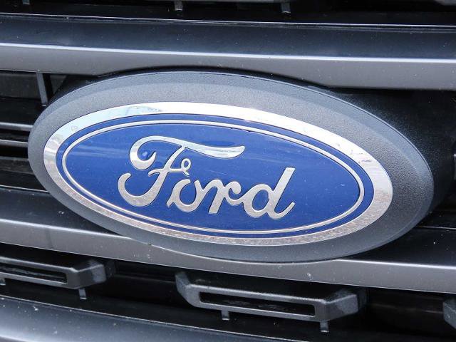 Certified 2021 Ford F150 XLT w/ Equipment Group 302A High image 11