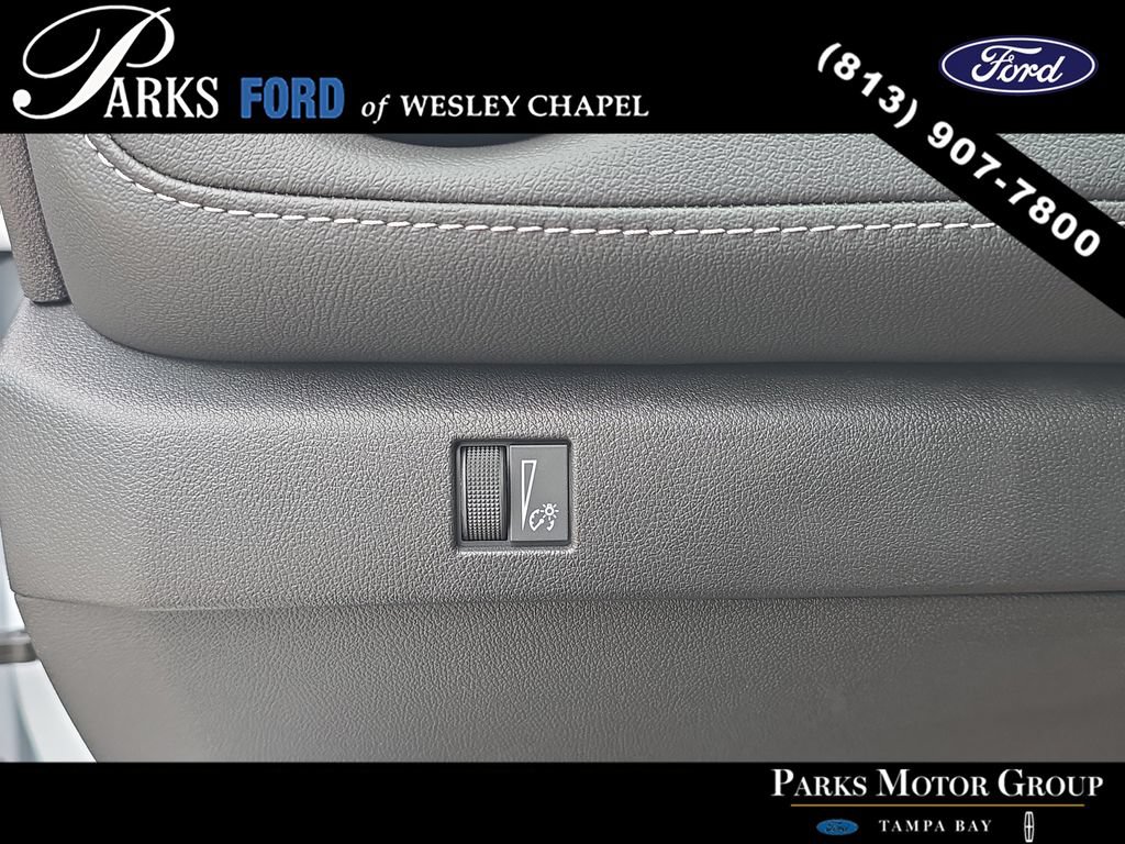 Used 2024 Chevrolet Colorado LT RWD image 25