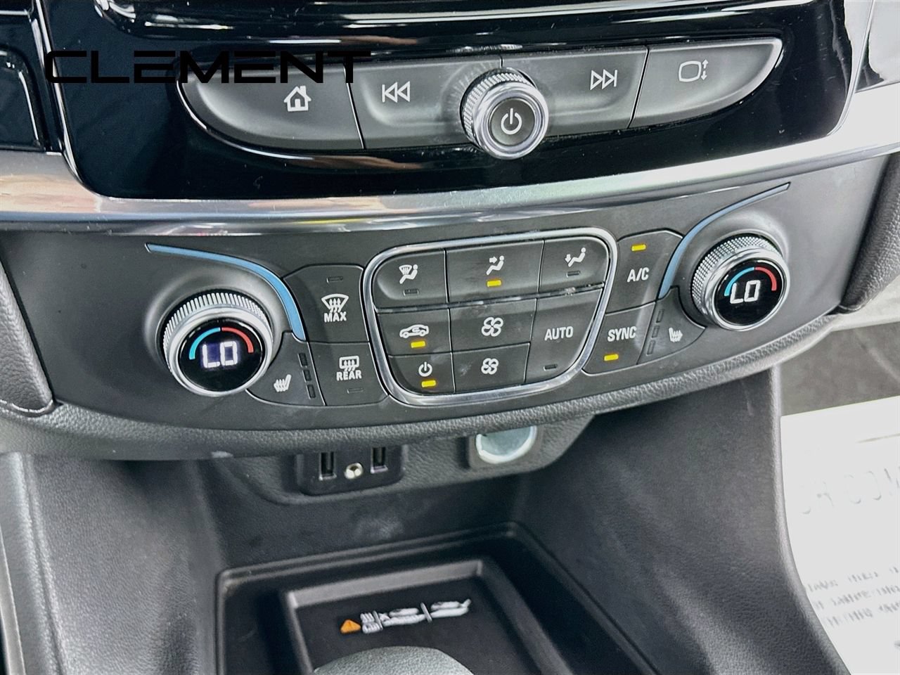 Used 2022 Chevrolet Traverse LT AWD/4WD image 22