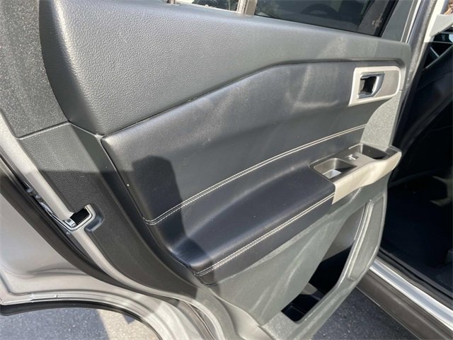 Certified 2022 Ford Explorer XLT w/ Equipment Group 202A image 32