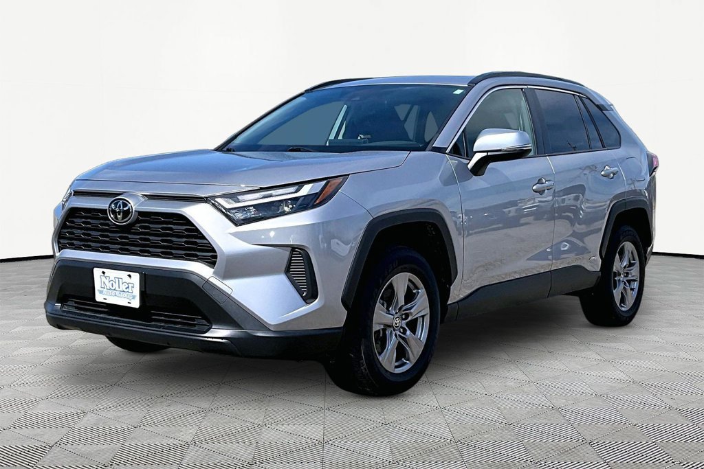 Used 2025 Toyota RAV4 XLE w/ Convenience Package