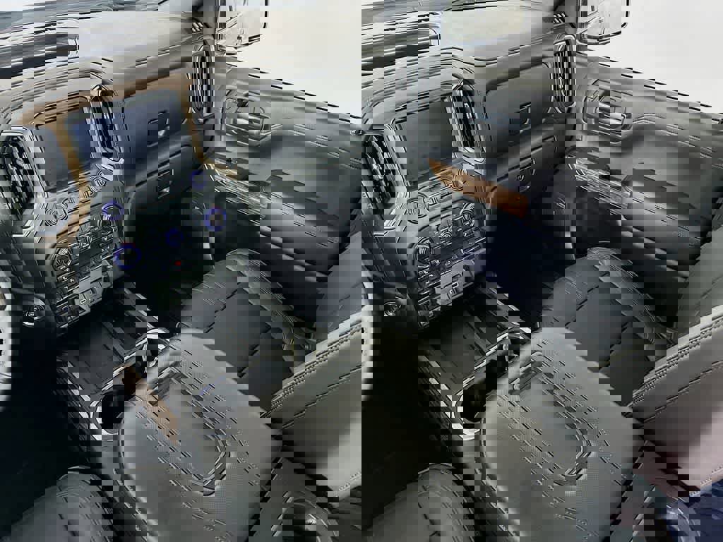 Used 2019 Chevrolet Silverado 1500 High Country w/ Technology Package image 14