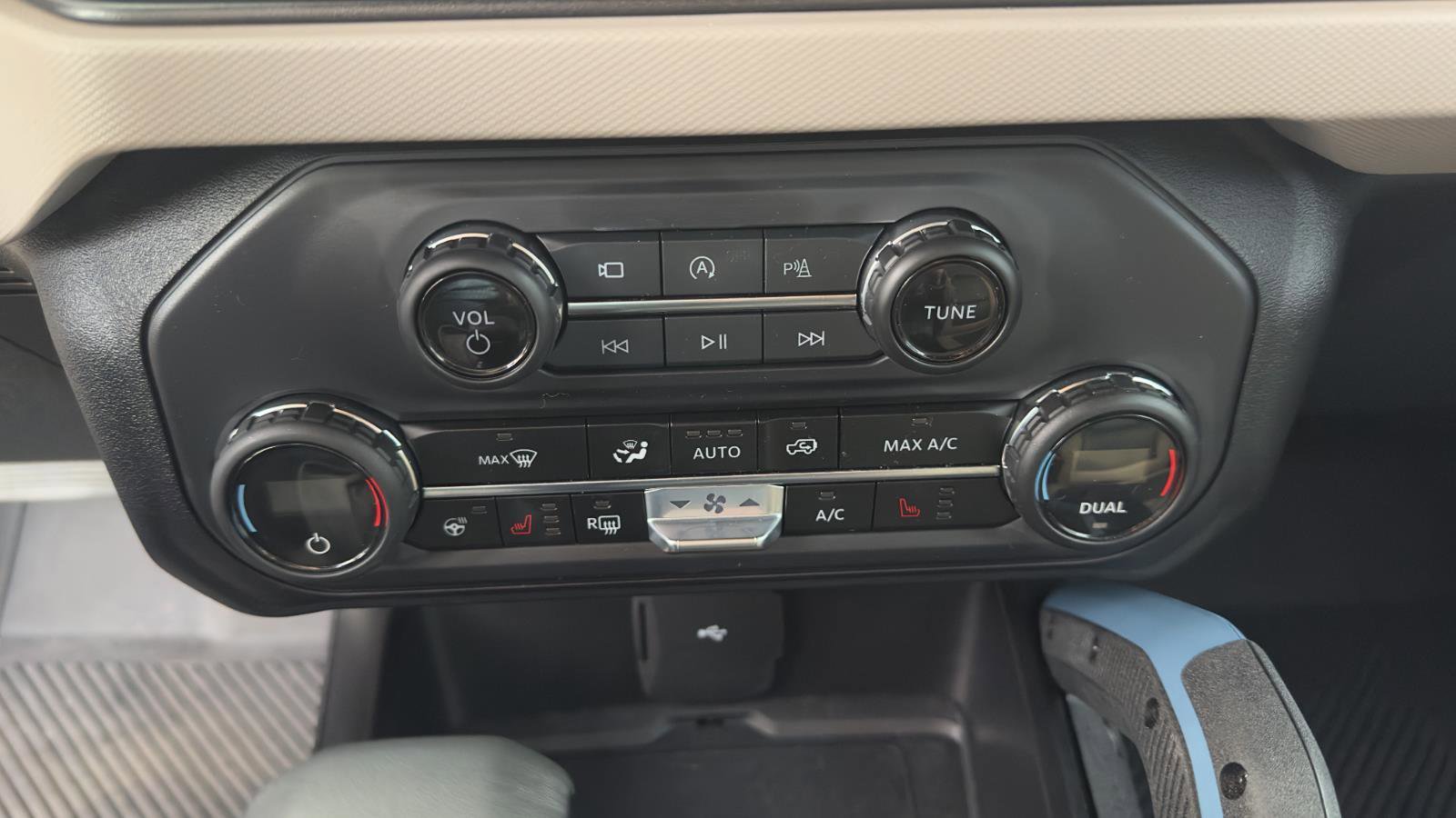 Certified 2023 Ford Bronco Wildtrak image 22