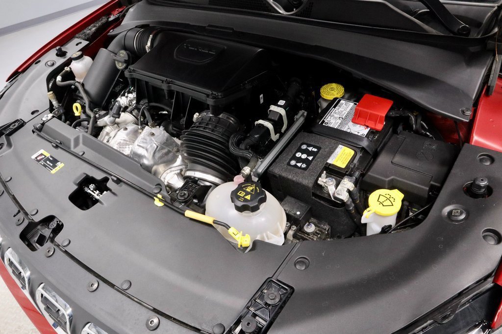 Used 2025 Jeep Compass Latitude image 18