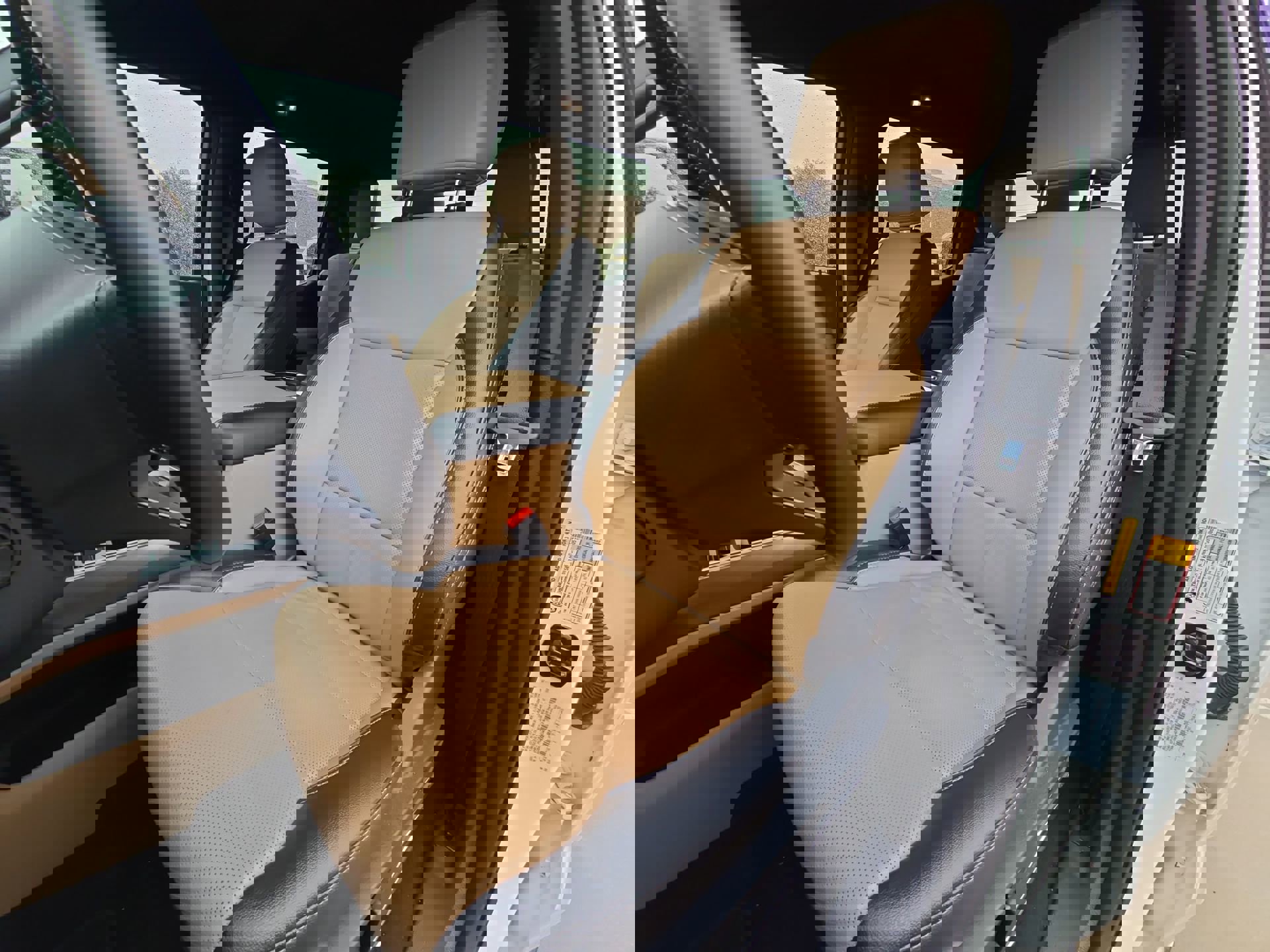 Certified 2024 Ford F250 Lariat w/ Lariat Ultimate Package image 11