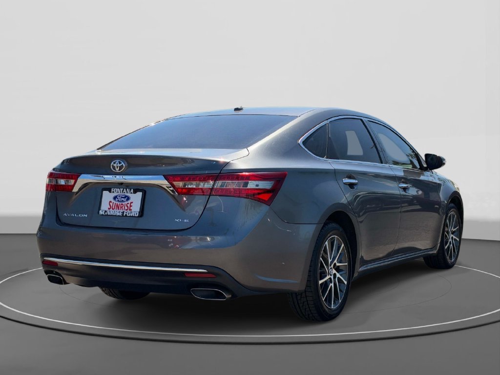 Used 2018 Toyota Avalon XLE Premium w/ Carpet Mat Package FWD image 5