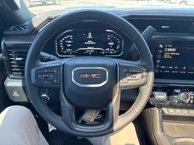 Used 2024 GMC Sierra 2500 AT4 w/ AT4 Premium Plus Package AWD/4WD image 10