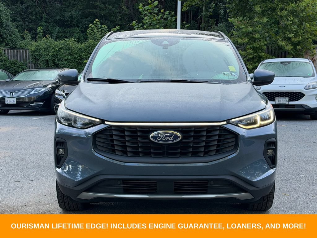 Certified 2025 Ford Escape Platinum AWD/4WD image 2