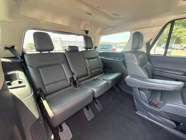 Certified 2025 Ford Expedition Active AWD/4WD image 13