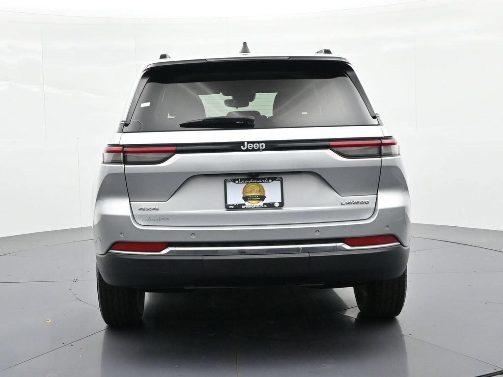 Used 2023 Jeep Grand Cherokee Laredo w/ Luxury Tech Group I AWD/4WD image 7