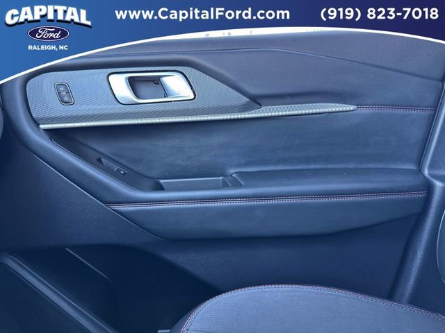 Certified 2025 Ford Explorer ST-Line w/ Premium Package image 28