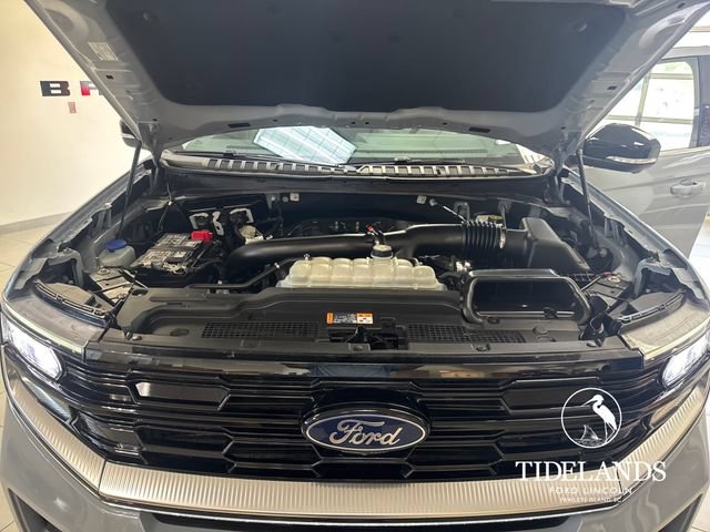 Certified 2025 Ford Expedition Platinum AWD/4WD image 28