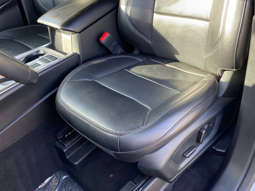 Certified 2023 Ford Explorer Limited w/ Equipment Group 301A RWD image 24