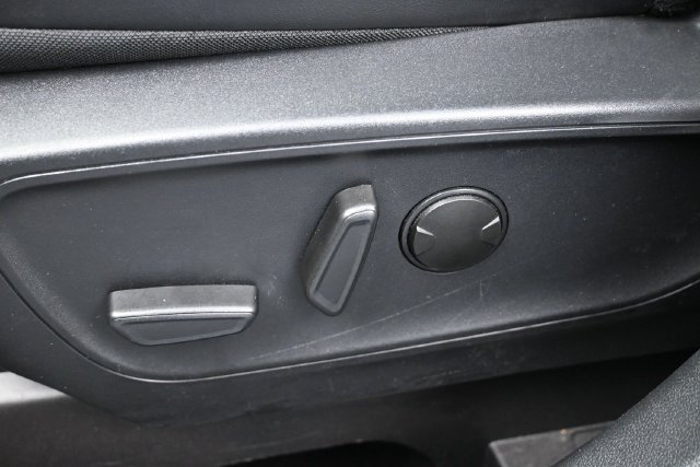 Certified 2025 Ford Escape ST-Line FWD image 12