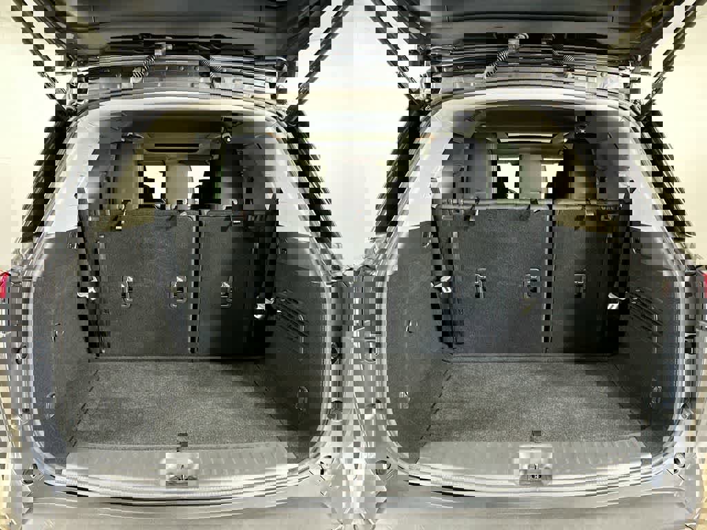 Used 2022 Nissan Pathfinder SV w/ SV Premium Package FWD image 24