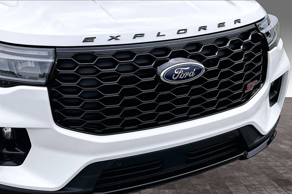 Certified 2025 Ford Explorer ST AWD/4WD image 30