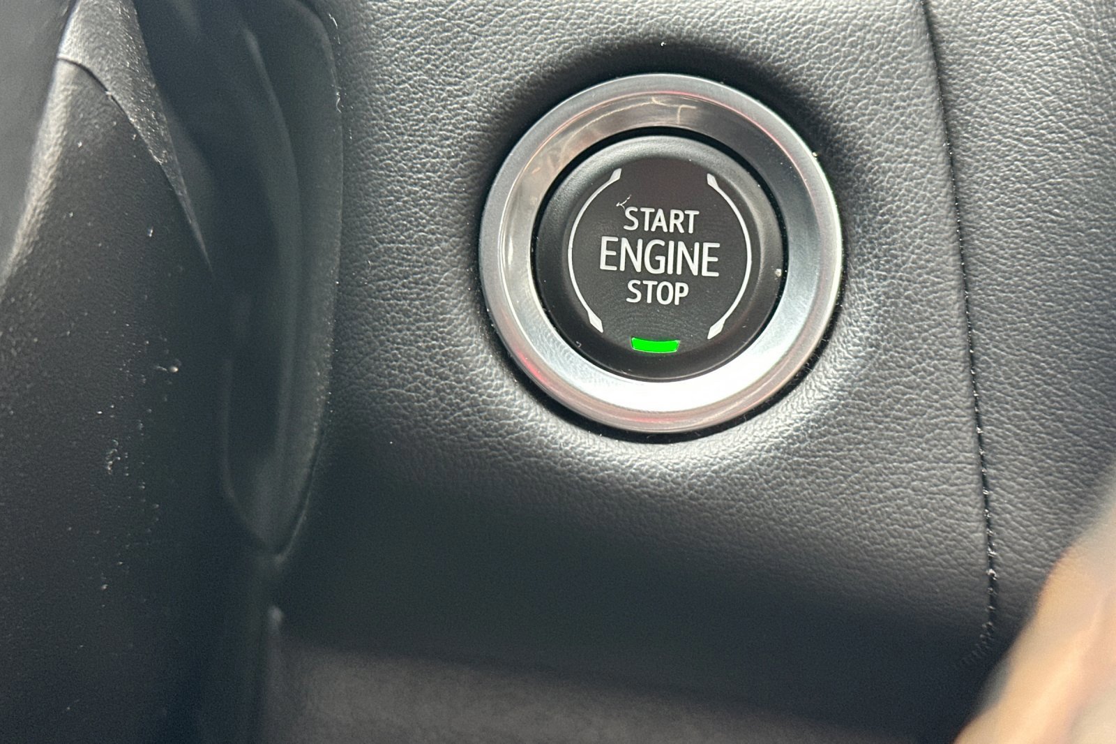 Used 2021 GMC Yukon AT4 w/ AT4 Premium Plus Package image 25