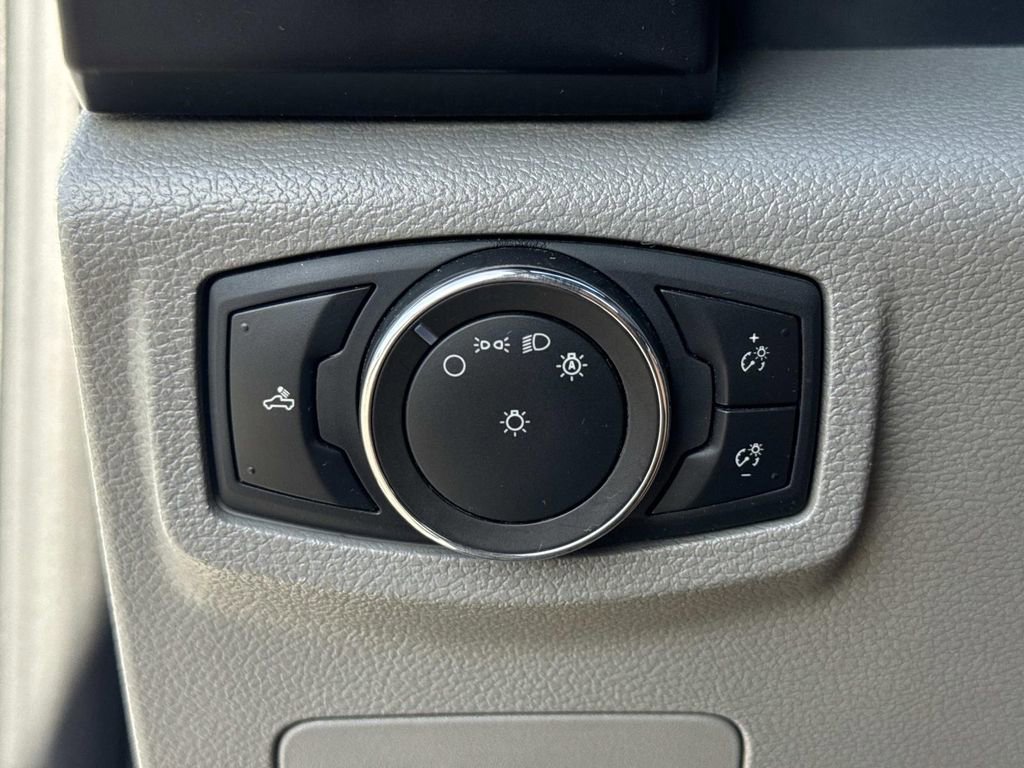 Certified 2019 Ford F150 XL w/ Equipment Group 101A Mid image 17