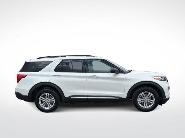 Certified 2024 Ford Explorer XLT w/ Equipment Group 202A AWD/4WD image 9