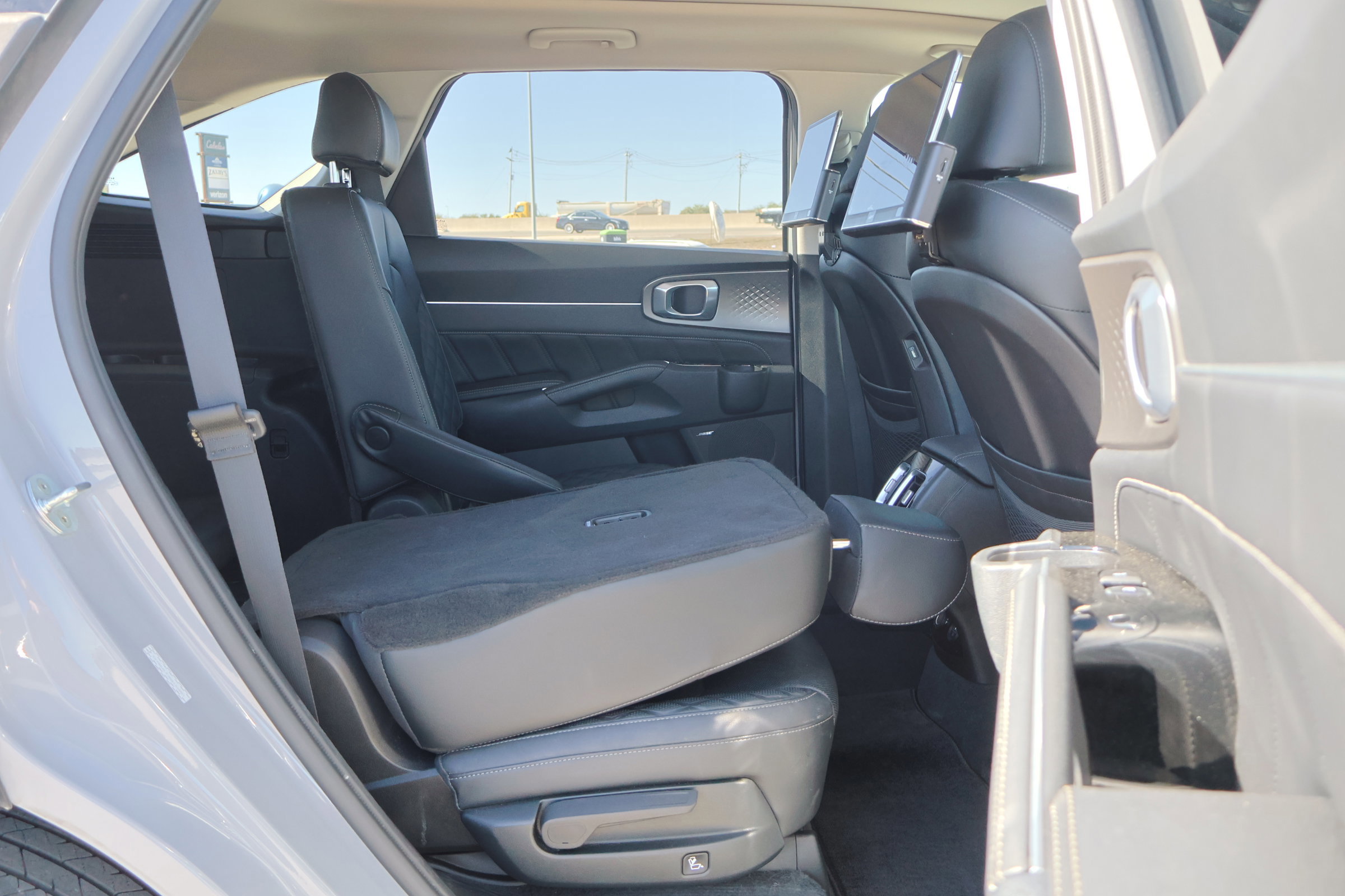 Used 2022 Kia Sorento SX image 39