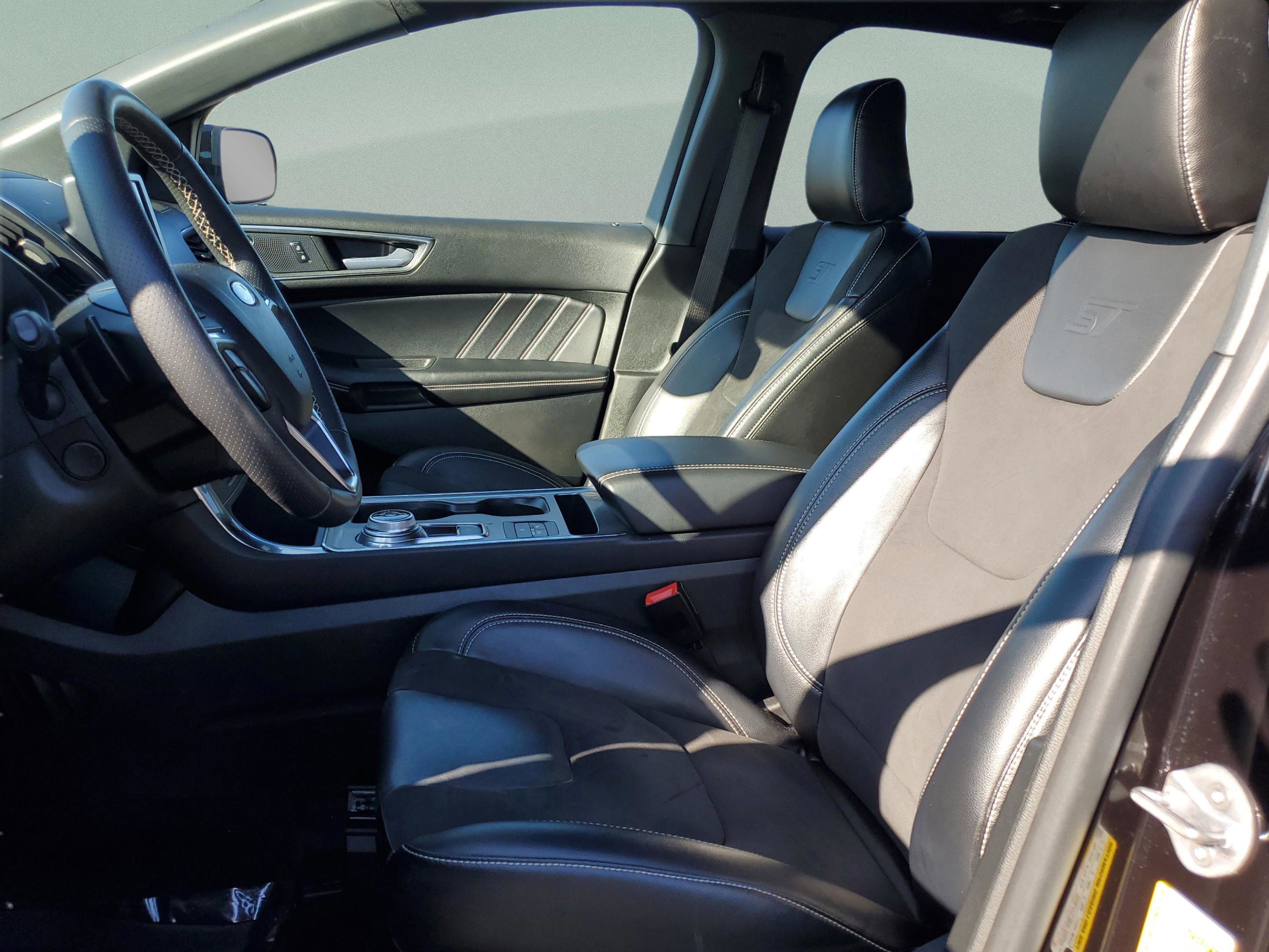 Certified 2024 Ford Edge ST w/ Equipment Group 401A image 26