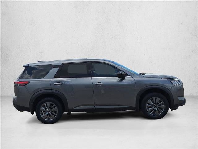 Used 2024 Nissan Pathfinder S FWD image 4