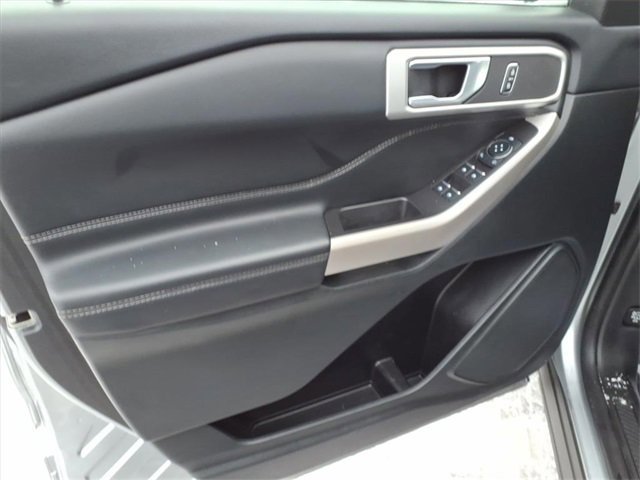 Certified 2023 Ford Explorer XLT w/ Equipment Group 202A image 13