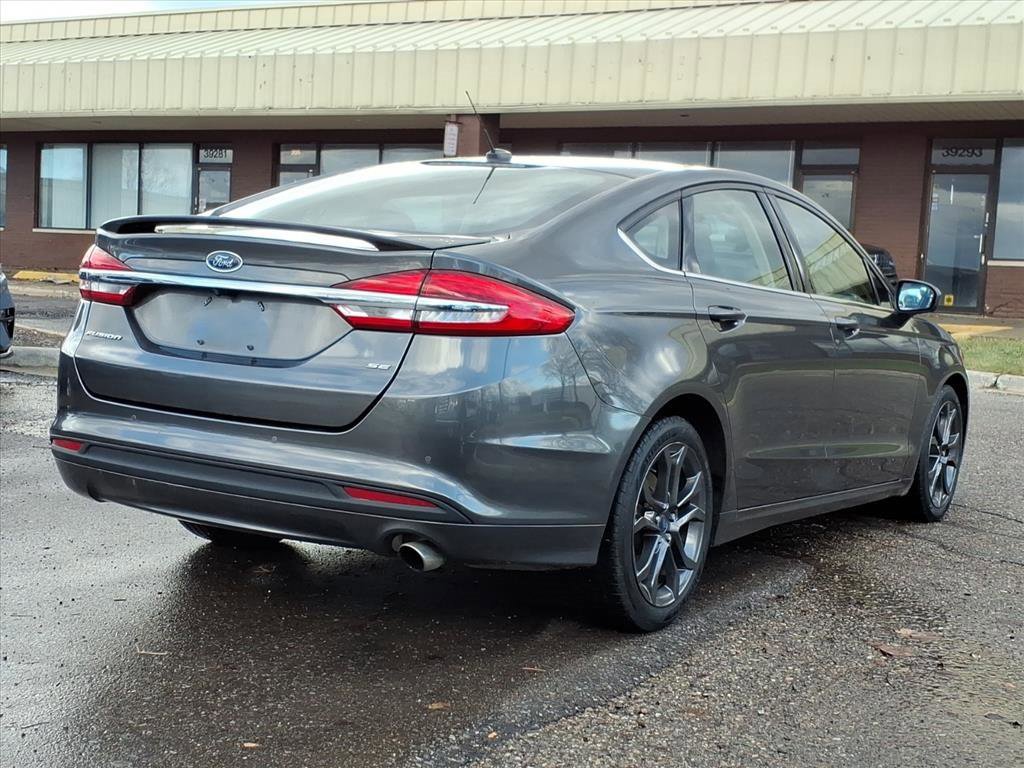 Certified 2018 Ford Fusion SE w/ Equipment Group 201A image 5