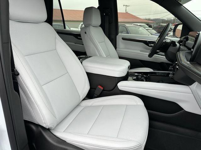 Used 2026 Chevrolet Tahoe Premier w/ Sun And Tow Package image 21