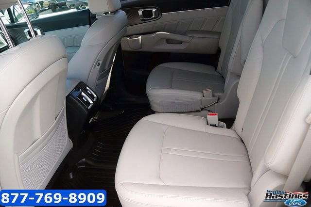 Used 2025 Kia Sorento SX FWD image 13