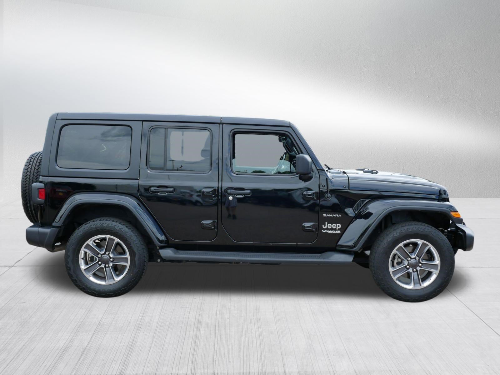 Used 2020 Jeep Wrangler Unlimited Sahara AWD/4WD image 8