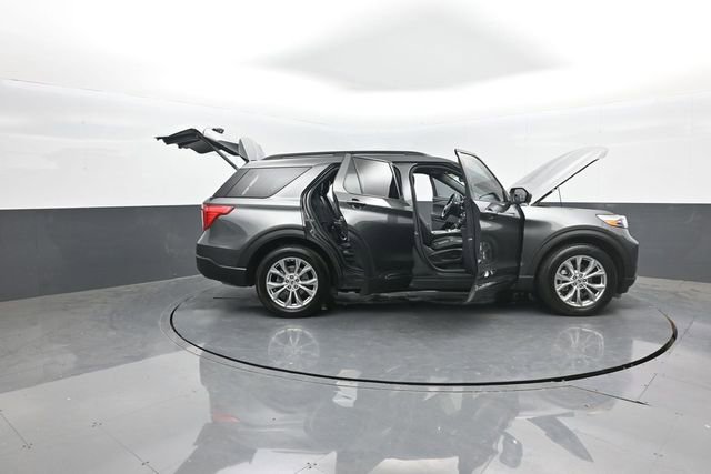 Certified 2020 Ford Explorer XLT w/ Equipment Group 202A AWD/4WD image 42