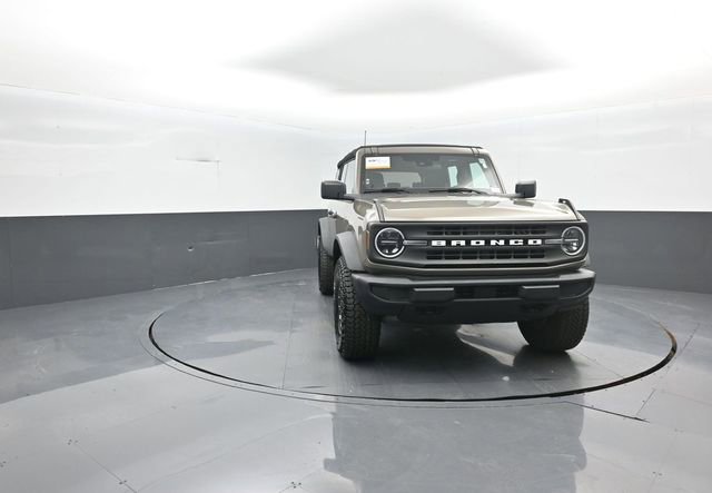 Certified 2025 Ford Bronco 4-Door w/ Sasquatch Package AWD/4WD image 2