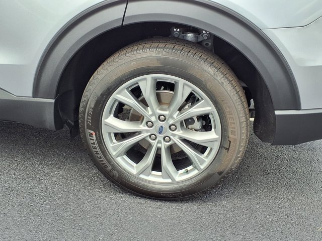 Certified 2024 Ford Explorer XLT w/ Equipment Group 202A AWD/4WD image 20