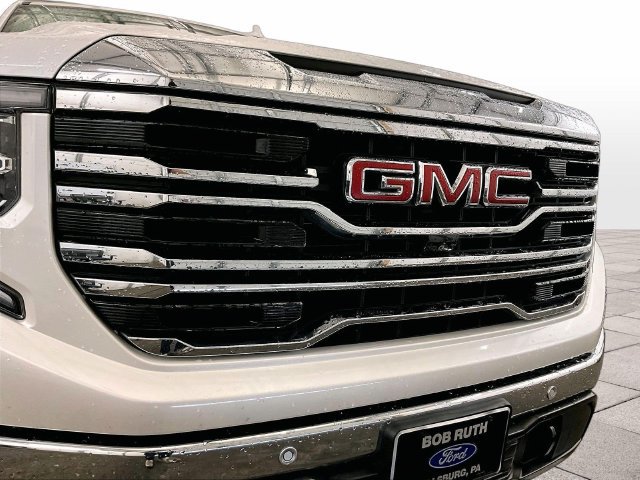 Used 2022 GMC Sierra 1500 SLT w/ SLT Premium Plus Package AWD/4WD image 29